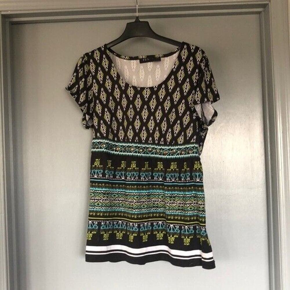 RQT Woman's Knit Top Short Sleeve Scoop Neck size XL Crochet Beaded Babydoll